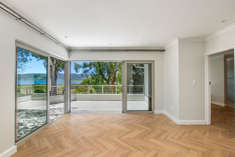 4 Bedroom Property for Sale in Leisure Isle Western Cape